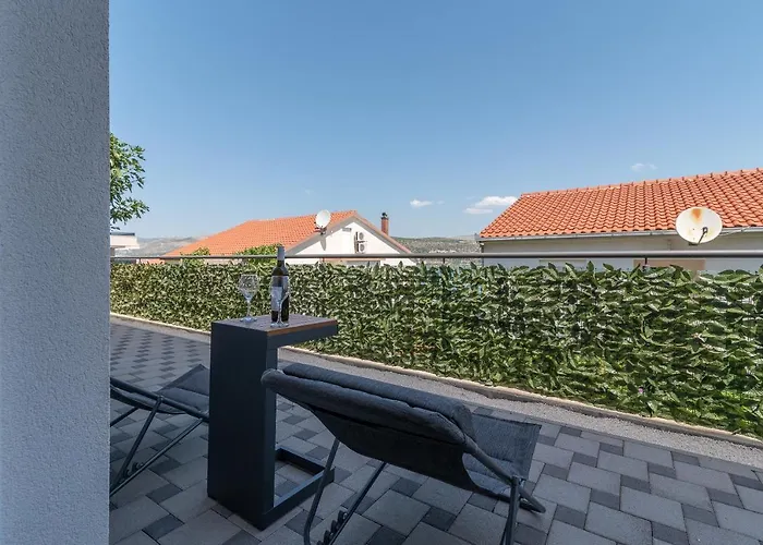Delux Eva Trogir