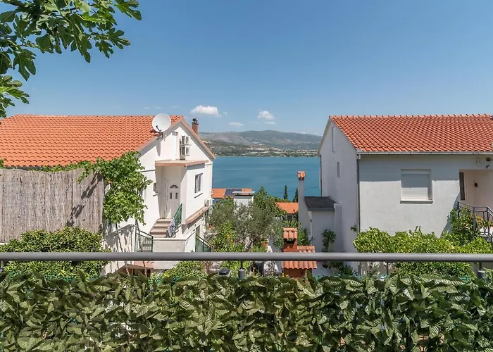 Delux Eva * Trogir