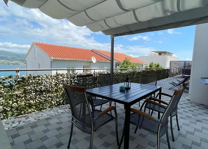 Delux Eva Trogir