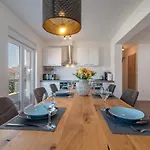 Delux Eva Apartment Trogir
