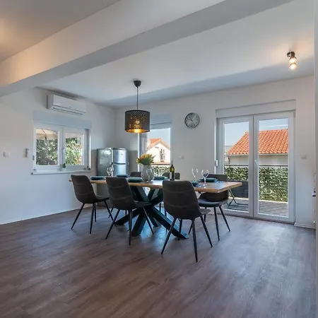 Apartament Delux Eva *