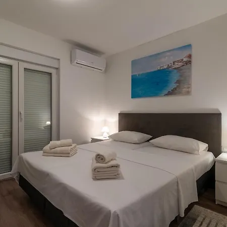 Delux Eva Appartement *