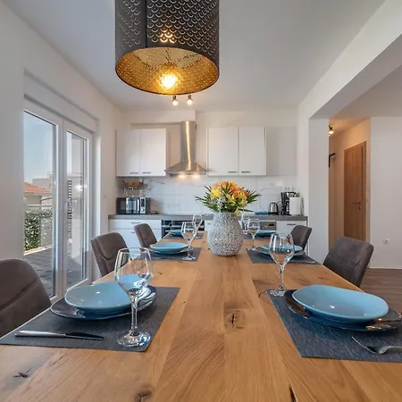 Delux Eva Appartement Trogir