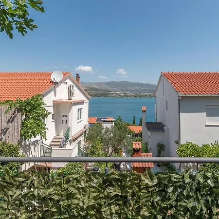 Delux Eva * Trogir